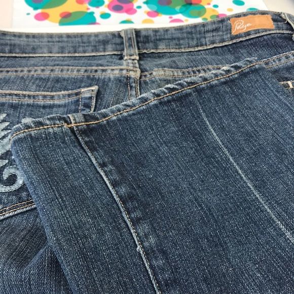 PAIGE Laurel Canyon Jeans - Picture 9 of 11